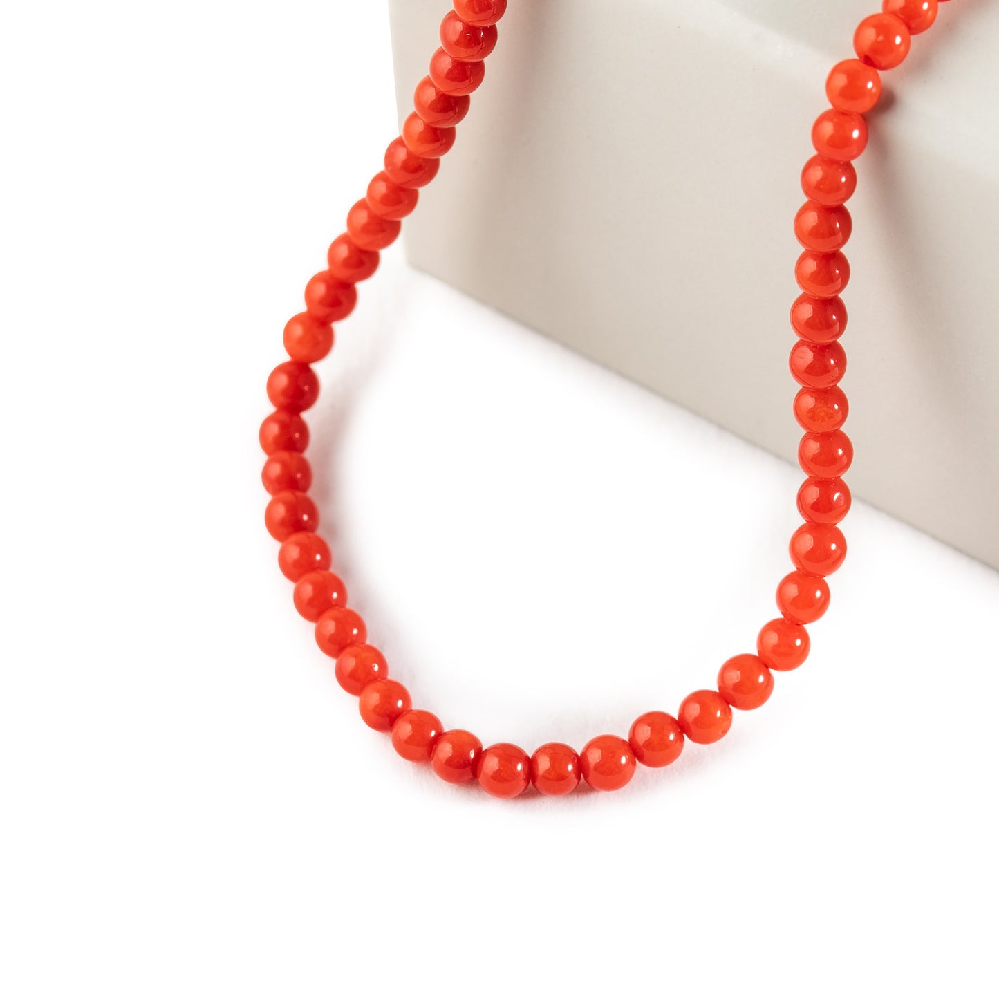 NECKLACE IN REAL MEDITERRANEAN RED CORAL SIZE 4-4.50 MOUNTED IN 18 CARAT GOLD PELLET WORK (Silver)